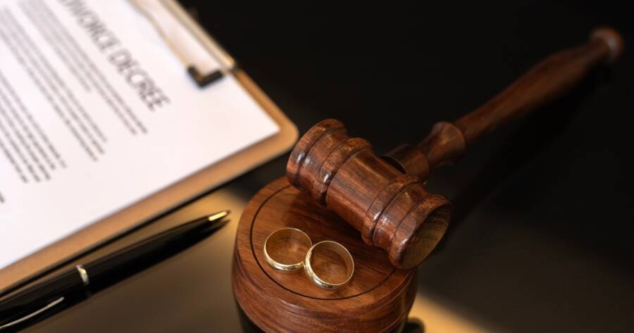How to Choose the Right Divorce Attorney